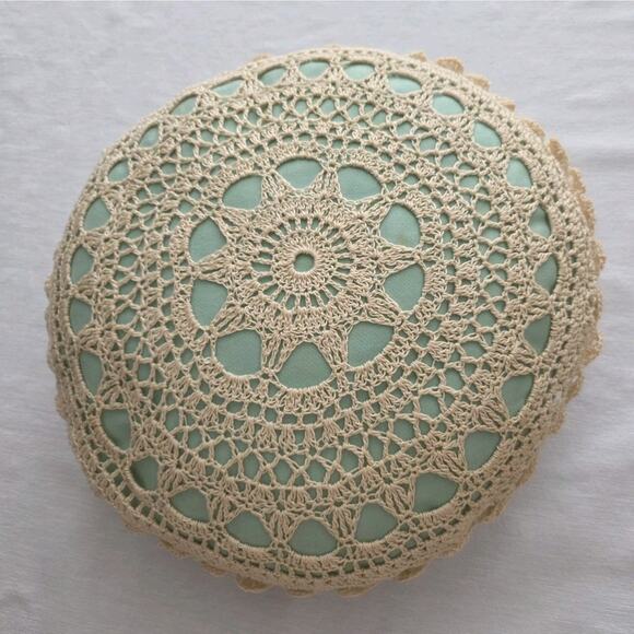Vintage Handmade Crochet Lace Doily Pillow Decorative Accent Round Throw Cushion - Picture 2 of 7